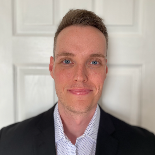 Headshot of Lindsey Elliott